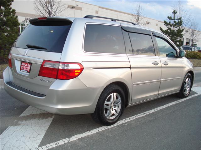 Honda Odyssey 2005 photo 3