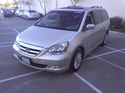Honda Odyssey 2005 photo 1