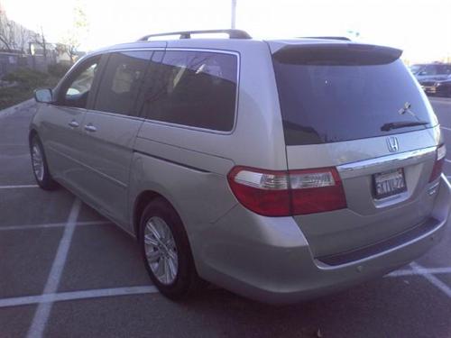 Honda Odyssey 2005 photo 3