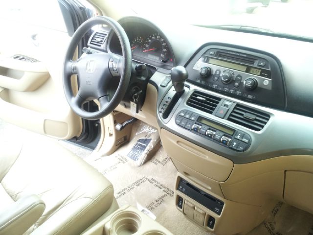 Honda Odyssey 2005 photo 1