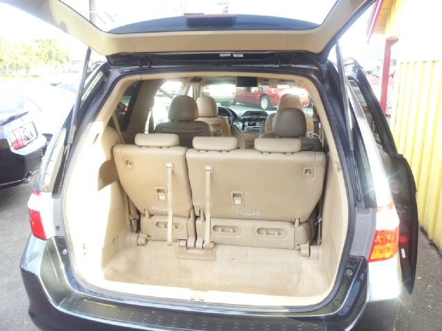 Honda Odyssey 2005 photo 11