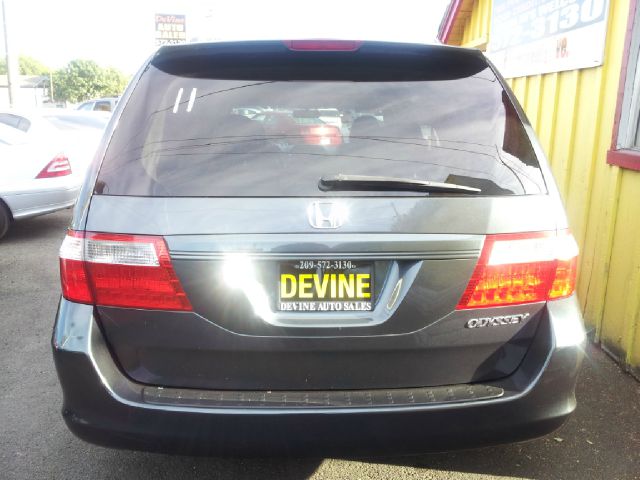 Honda Odyssey 2005 photo 15