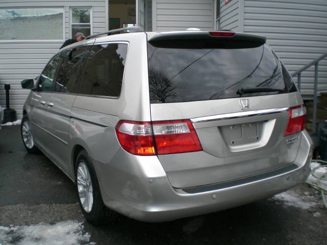Honda Odyssey 2005 photo 3