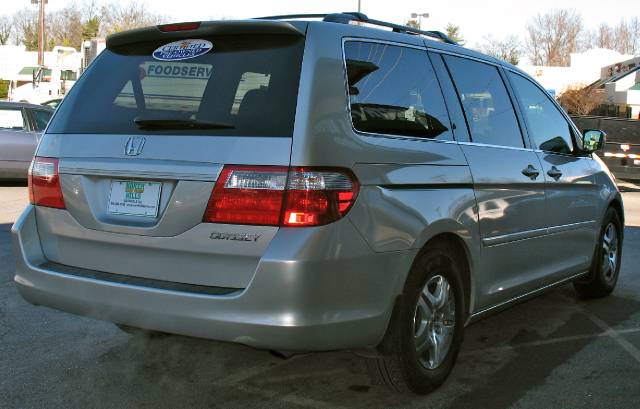 Honda Odyssey 2005 photo 1