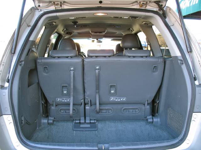 Honda Odyssey 2005 photo 3