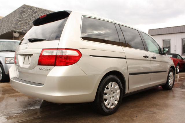 Honda Odyssey 2005 photo 5