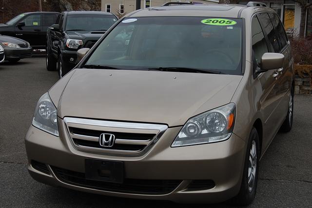 Honda Odyssey 2005 photo 1
