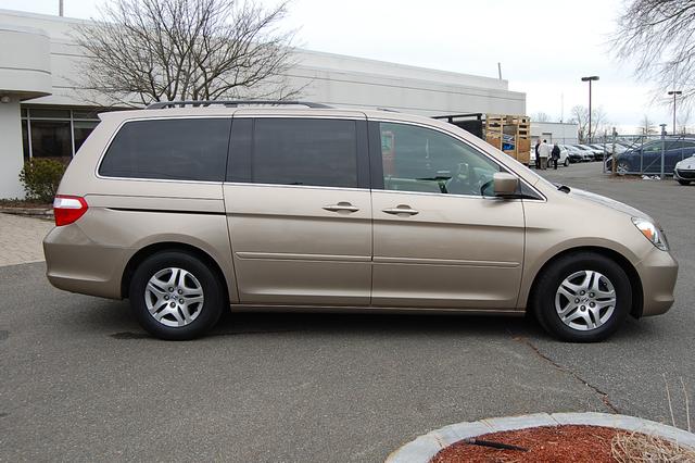 Honda Odyssey 2005 photo 4