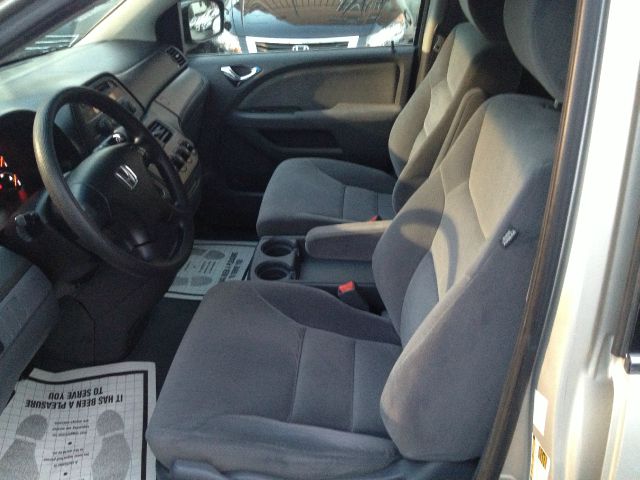 Honda Odyssey 2005 photo 10