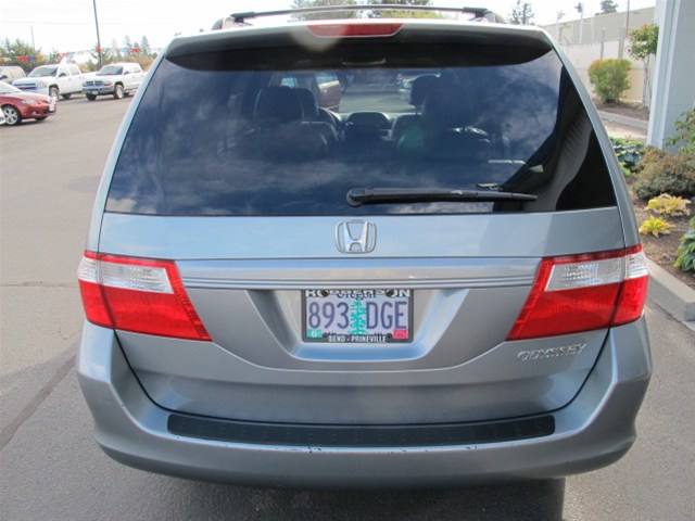 Honda Odyssey 2005 photo 4