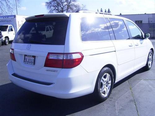 Honda Odyssey 2005 photo 4