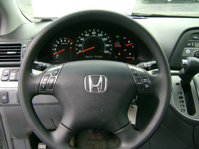 Honda Odyssey 2005 photo 1