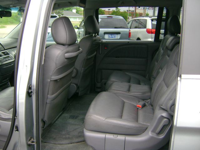 Honda Odyssey 2005 photo 10