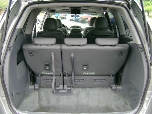 Honda Odyssey 2005 photo 18