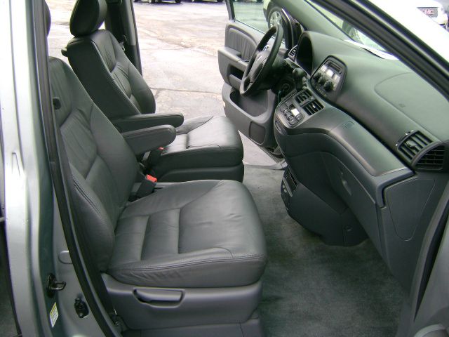 Honda Odyssey 2005 photo 8