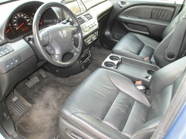 Honda Odyssey 2005 photo 2