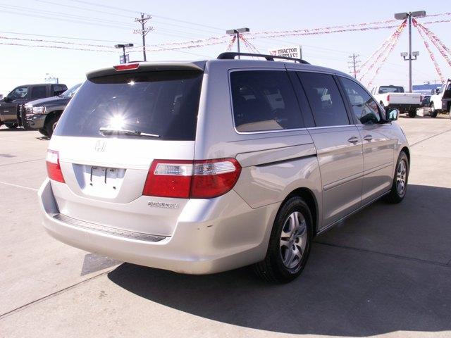 Honda Odyssey 2005 photo 3