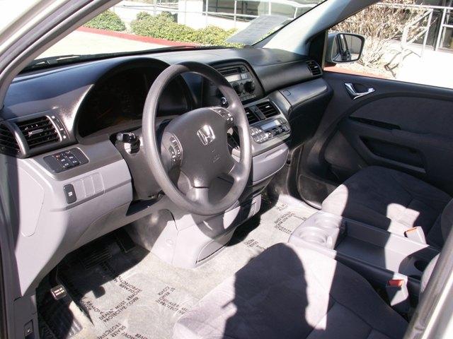Honda Odyssey 2005 photo 5