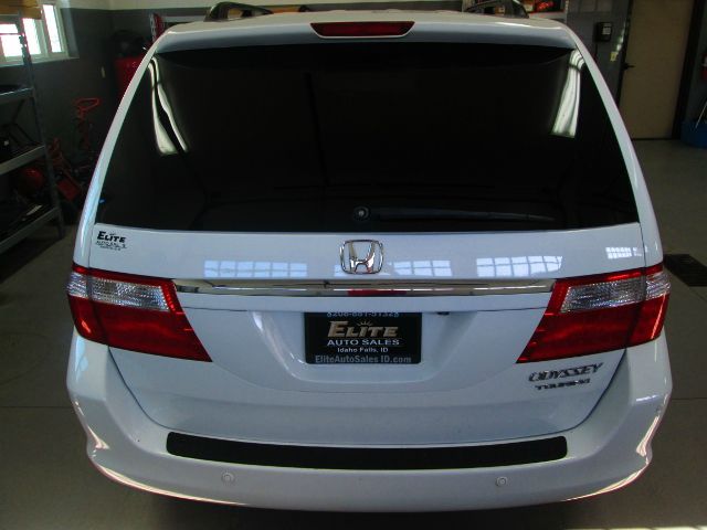 Honda Odyssey 2005 photo 4