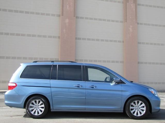 Honda Odyssey 2005 photo 4