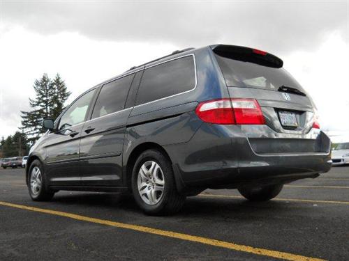 Honda Odyssey 2005 photo 2