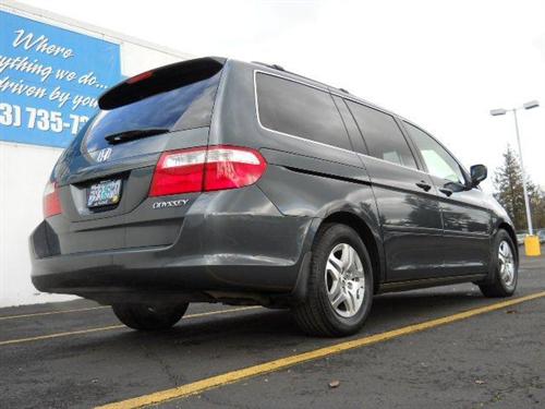 Honda Odyssey 2005 photo 3