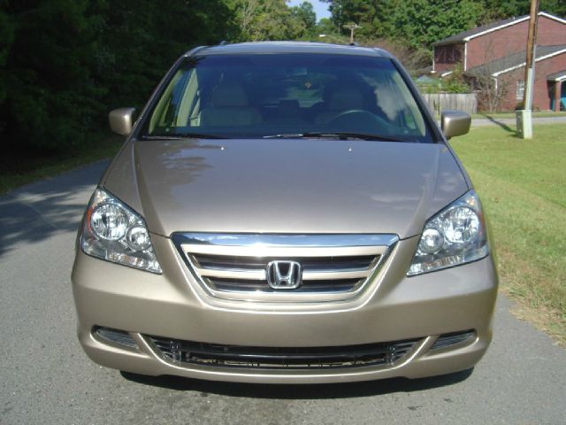 Honda Odyssey 2005 photo 0