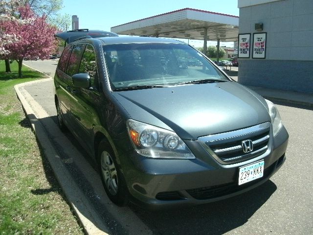 Honda Odyssey 2005 photo 1