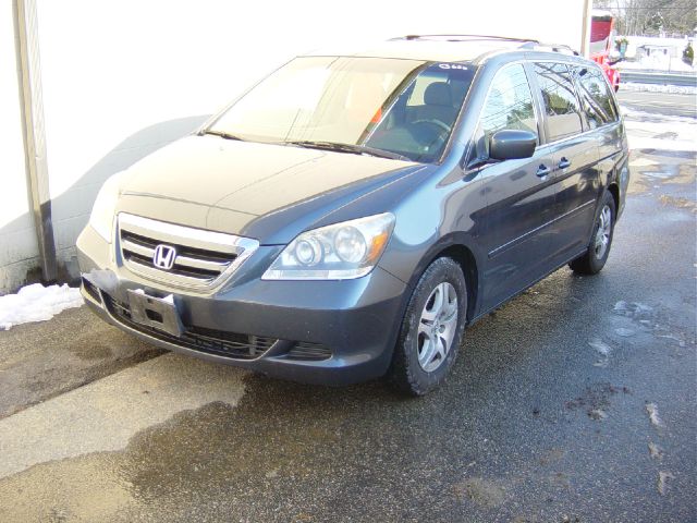 Honda Odyssey 2005 photo 3