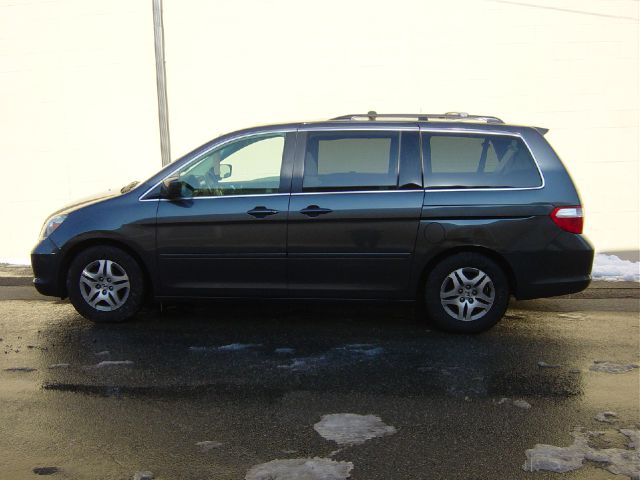 Honda Odyssey 2005 photo 4