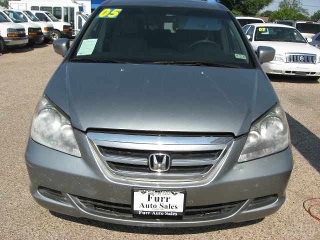 Honda Odyssey 2005 photo 2