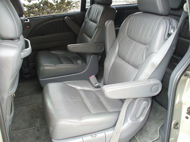 Honda Odyssey 2005 photo 3