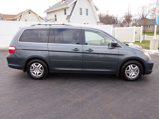 Honda Odyssey 2005 photo 1