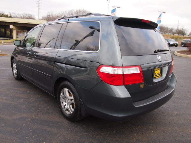 Honda Odyssey 2005 photo 4