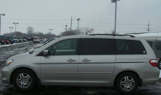 Honda Odyssey 2005 photo 1
