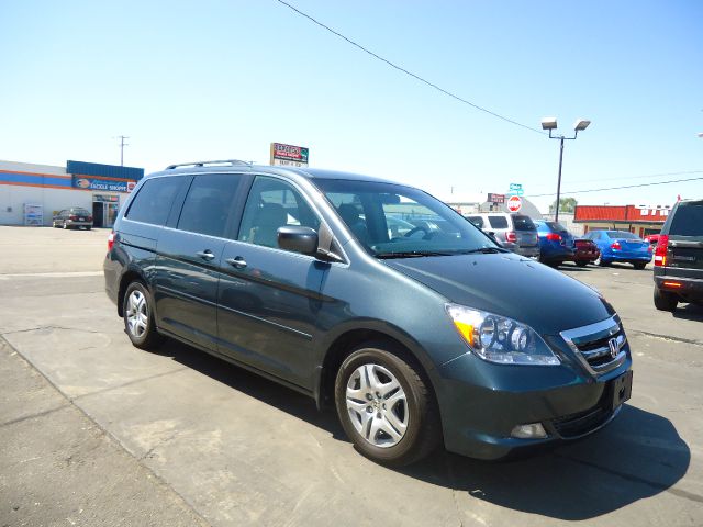 Honda Odyssey 2005 photo 1