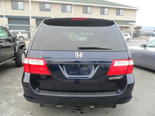 Honda Odyssey 2005 photo 4