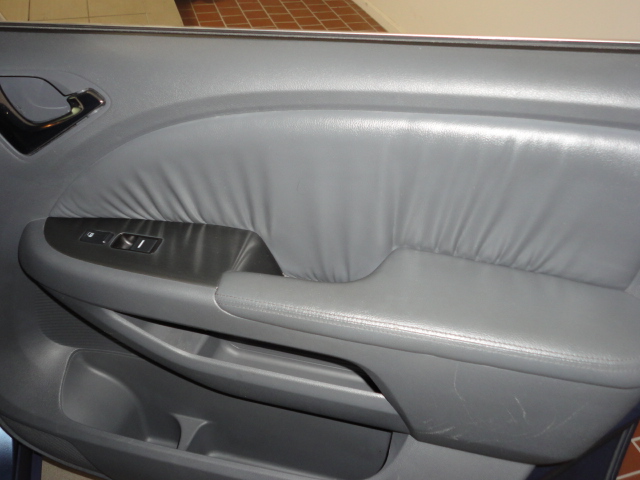 Honda Odyssey 2005 photo 2