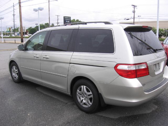 Honda Odyssey 2005 photo 1