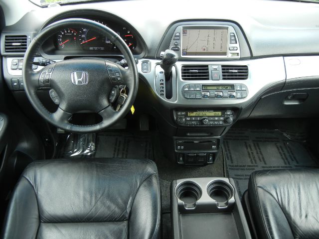 Honda Odyssey 2005 photo 1