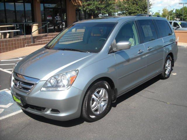 Honda Odyssey 2005 photo 2