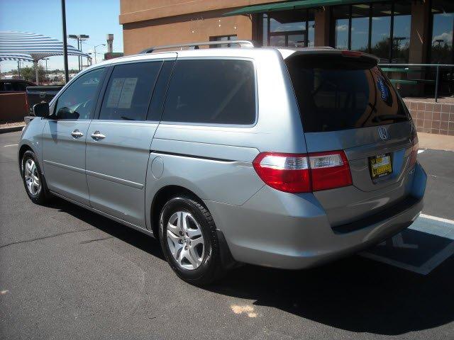 Honda Odyssey 2005 photo 3
