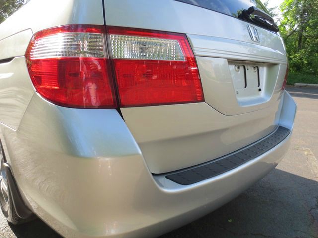 Honda Odyssey 2006 photo 3