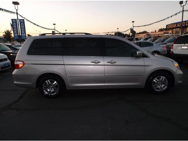 Honda Odyssey 2006 photo 2