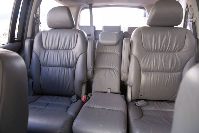 Honda Odyssey 2006 photo 2