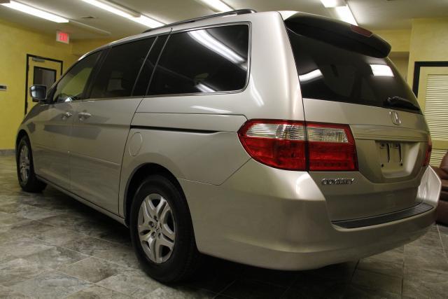 Honda Odyssey 2006 photo 2