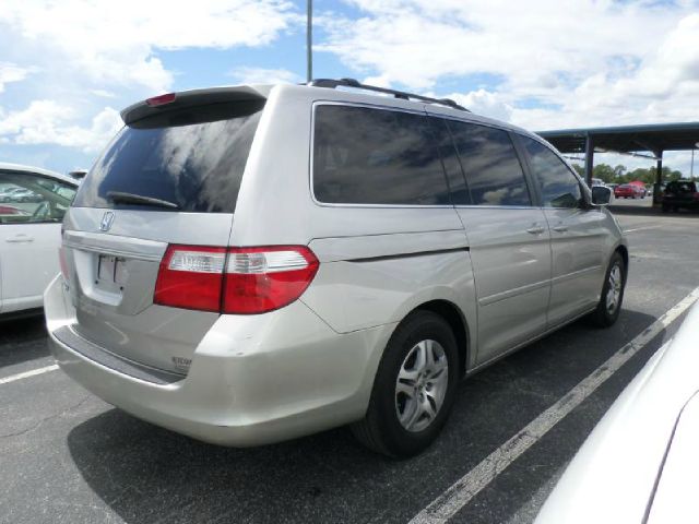 Honda Odyssey 2006 photo 2