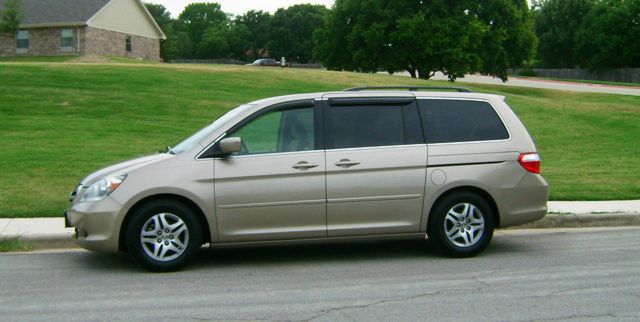 Honda Odyssey 2006 photo 2