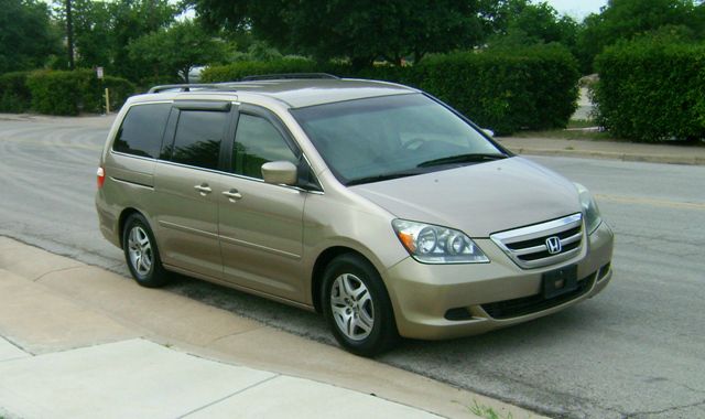 Honda Odyssey 2006 photo 3