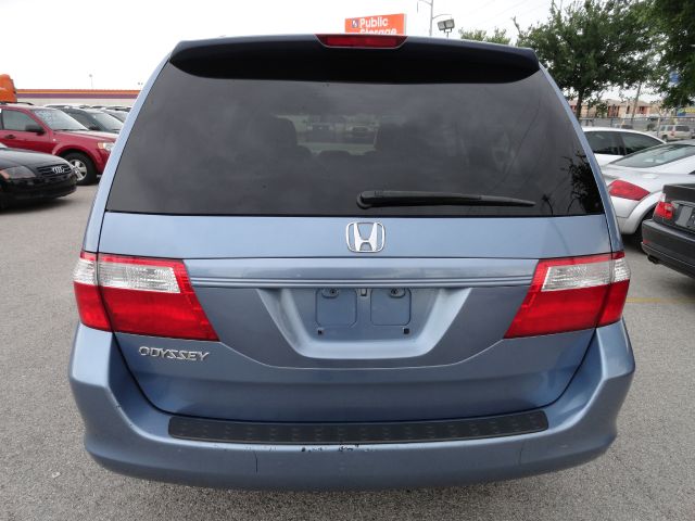 Honda Odyssey 2006 photo 2